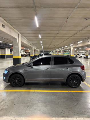 VOLKSWAGEN POLO 1.0 200 TSI HIGHLINE AUTOMÁTICO